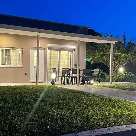 M & F House Villa Oropos Exterior photo